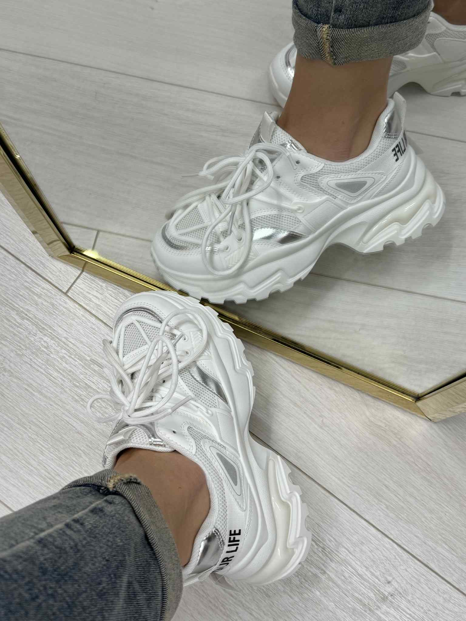Sneakersy LOVE YOUR LIVE białe