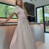 Sukienka muślinowa Agatha Pucci MARRISA beżowa
