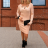 Sukienka sweterkowa mini BELIVE pudrowy róż